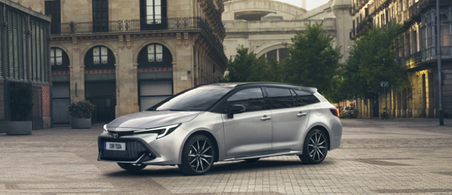 Corolla TS 2023 mobile